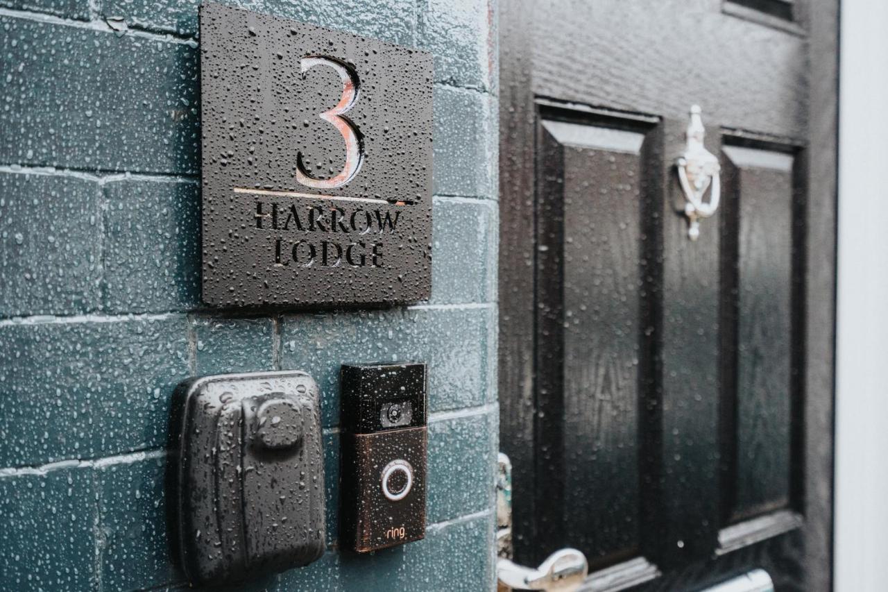 Harrow Lodge - Strictly No Parties リヴァプール エクステリア 写真